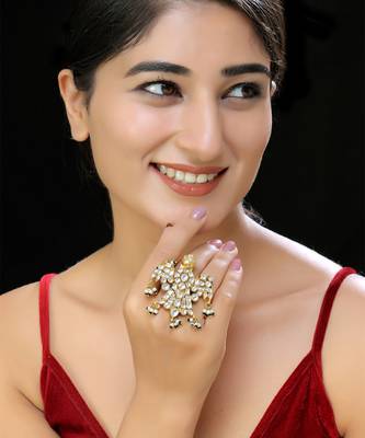 Gold finish kundan ring 1