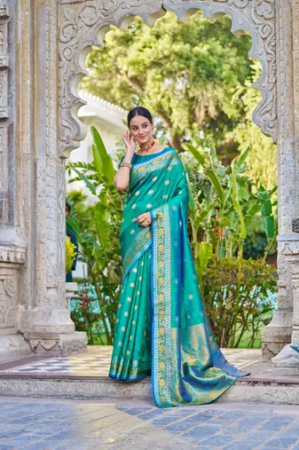 Green Women Silk Blend Woven Design Saree with Blouse For Women