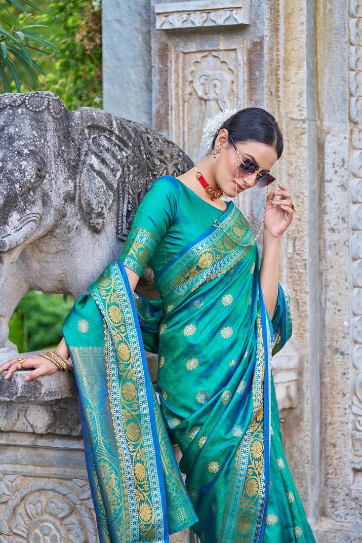 Green Women Silk Blend Woven Design Saree with Blouse For Women