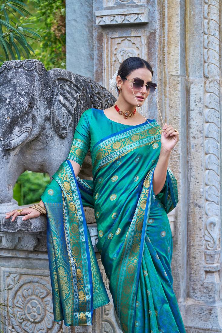Green Women Silk Blend Woven Design Saree with Blouse For Women