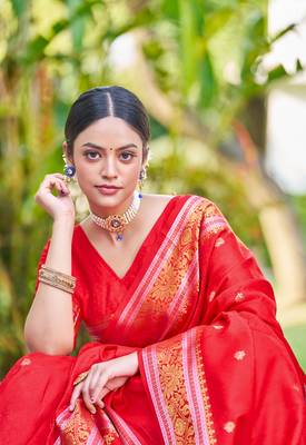 Red Women Silk Blend Woven Design Saree with Blouse For Women 3