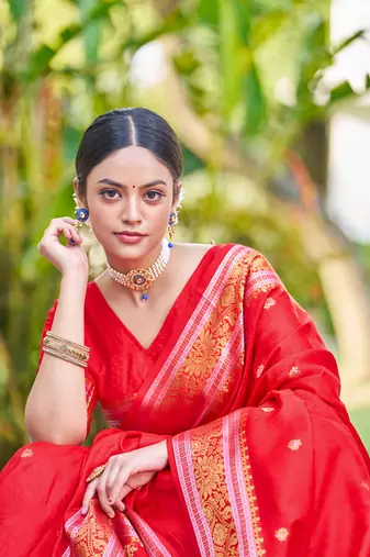 Red Women Silk Blend Woven Design Saree with Blouse For Women