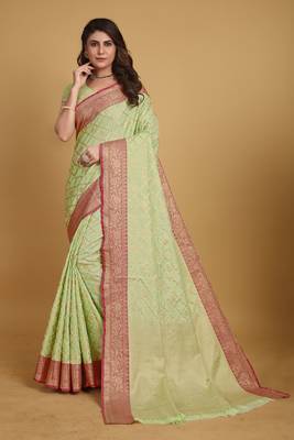 Green Woven Design Faux Banarasi Silk Jaquard Saree With Blouse 1