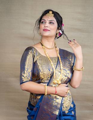 Navy blue woven paithani silk saree with blouse 4
