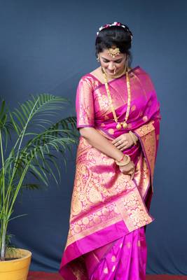 Rani pink woven paithani silk saree with blouse 2