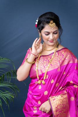 Rani pink woven paithani silk saree with blouse 3