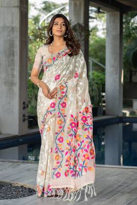 Off White Cotton Multicolor Floral Printed Jamdani Saree 3