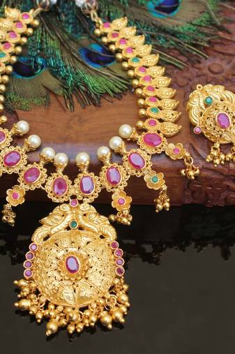 Gold platted ruby peacock necklace set