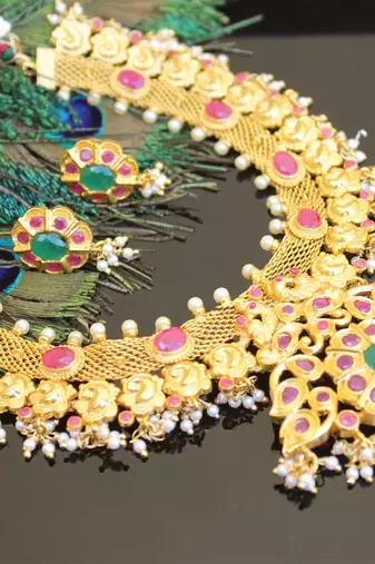 Gold platted peacock ruby necklace set