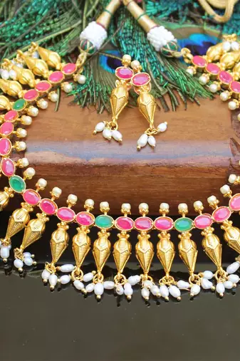 Gold platted ruby necklace set