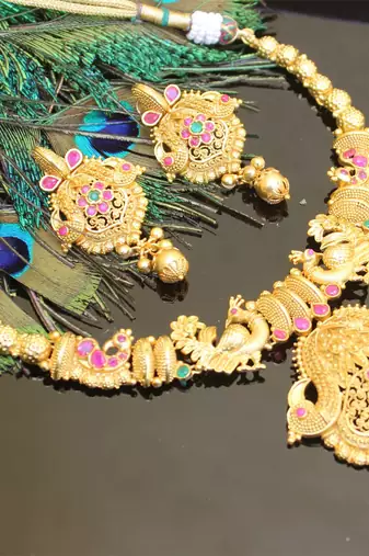 Gold platted ruby peacock necklace set