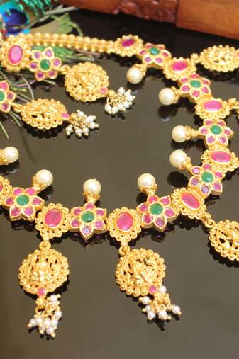 Gold platted lakshmi ruby pearl necklace set