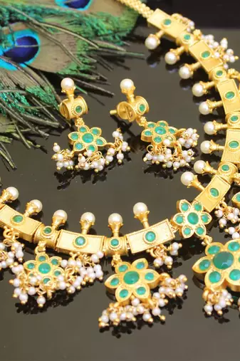 Gold platted ruby necklace set