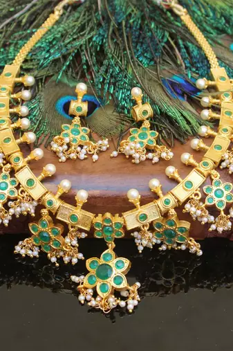 Gold platted ruby necklace set