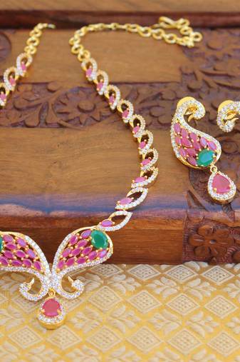 Gold platted cz peacock necklace set