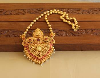 Geru polish temple necklace 1