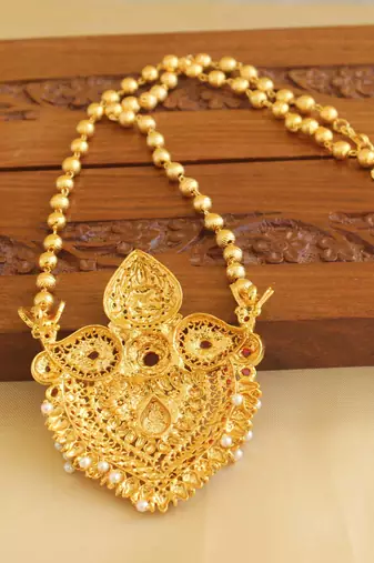 Geru polish temple necklace
