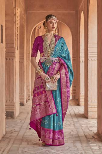 Blue silk blend Blend Saree With Unstitched Blouse Piece