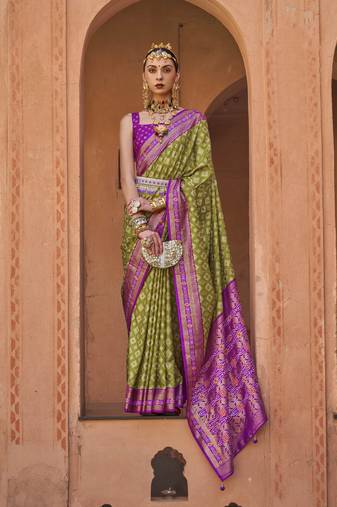 Women'S Olive Green silk blend Blend Saree With Unstitched Blouse Piece