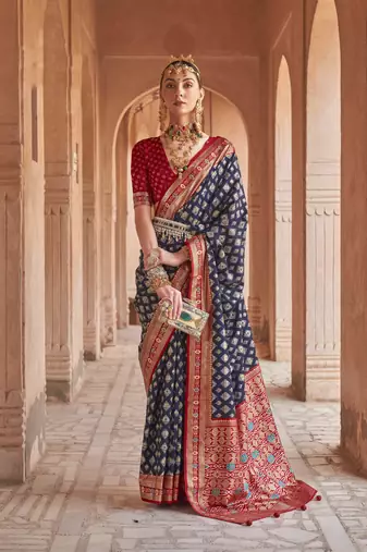 Navy Blue silk blend Blend Saree With Unstitched Blouse Piece