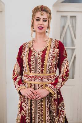 Maroon long sleeve arabic wedding kaftan 2