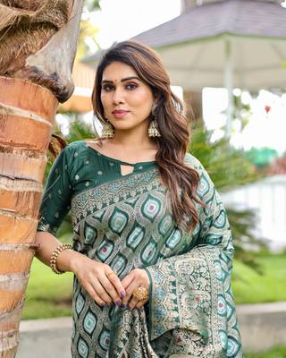 Green Banarasi Silk Blend Zari Weaving Saree With Blouse For Women 4