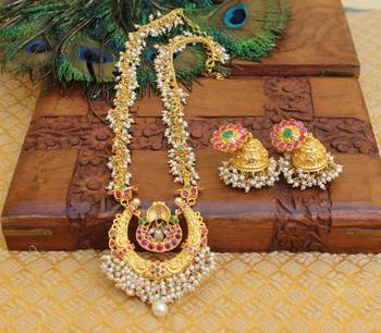 Gold platted kempu peacock pearl long necklace with screw back earring 1