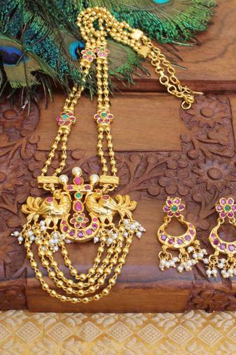 Gold platted ruby peacock long necklace with screw back earring