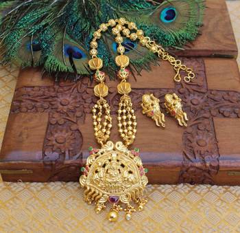 Gold platted kempu peacock temple long necklace with screw back earring 1