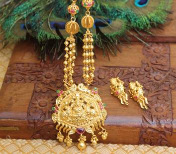 Gold platted kempu peacock temple long necklace with screw back earring 3