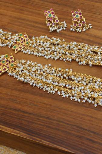 Gold platted pearl muvva layered long necklace with screw back earring