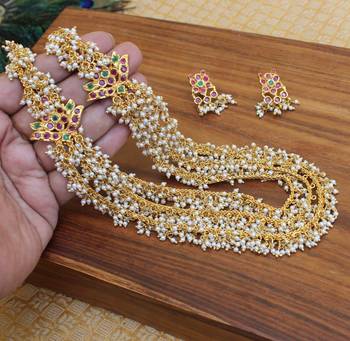 Gold platted pearl muvva layered long necklace with screw back earring 2