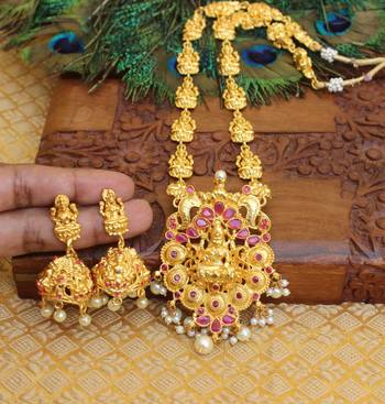 Gold platted kempu pearl temple long necklace with screw back earring 2