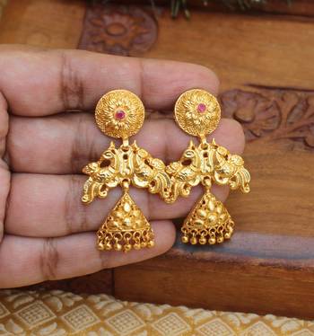 Gold platted ruby peacock long necklace with screw back earring 3