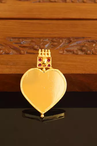Kerala style gold platted palakka pendant