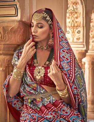 Grey silk blend Blend Saree With Unstitched Blouse Piece 2