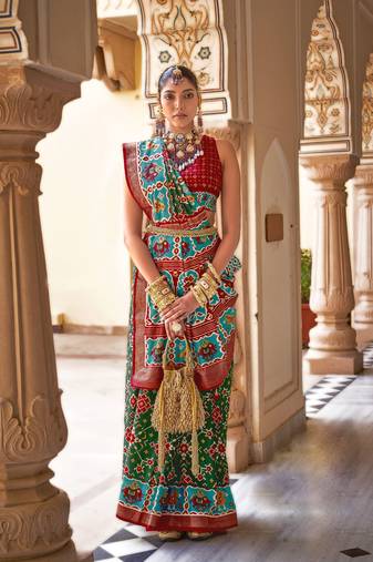 Green silk blend Blend Saree With Unstitched Blouse Piece