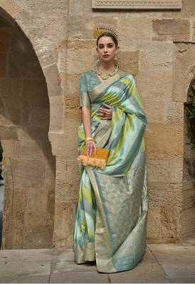 Sea Green silk blend Saree With Unstitched Blouse Piece 1