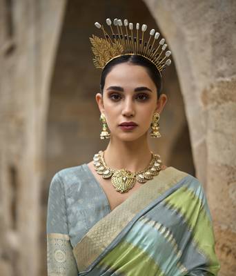 Sea Green silk blend Saree With Unstitched Blouse Piece 2
