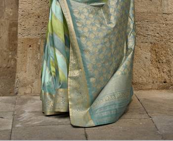 Sea Green silk blend Saree With Unstitched Blouse Piece 3