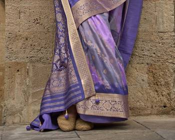 Kimisha women's purple silk blend saree with unstitched blouse piece 3