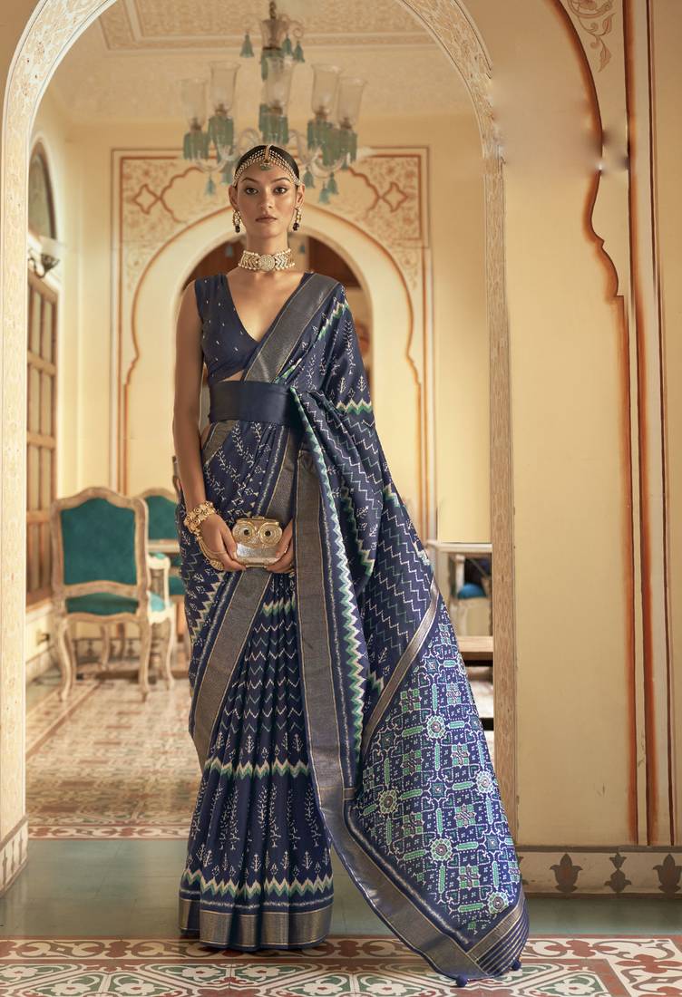 Kimisha Women'S Navy Blue Silk Blend Saree With Unstitched Blouse Piece