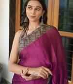 Wine Chiffon Solid/Abstract Printed Saree With Unstitched Blouse Piece