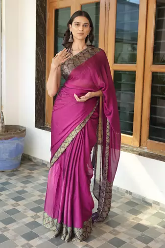Wine Chiffon Solid/Abstract Printed Saree With Unstitched Blouse Piece