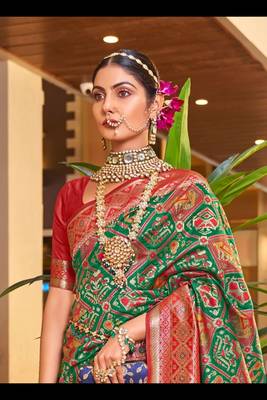 Lyuson  designer  patola with rich golden zari weaving pallu & border with designer  pure silk bloues 2