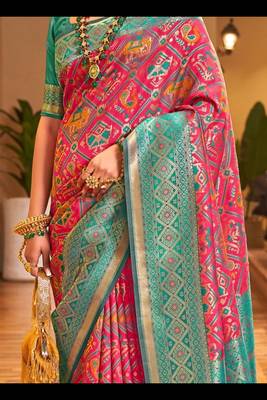 Lyuson  designer  patola with rich golden zari weaving pallu & border with designer  pure silk bloues 4