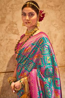 Lyuson  designer  patola with rich golden zari weaving pallu & border with designer  pure silk bloues 3