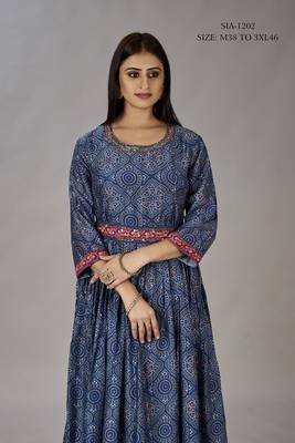 Women muslin heavy gown digital print embroidered & sequins gown 4