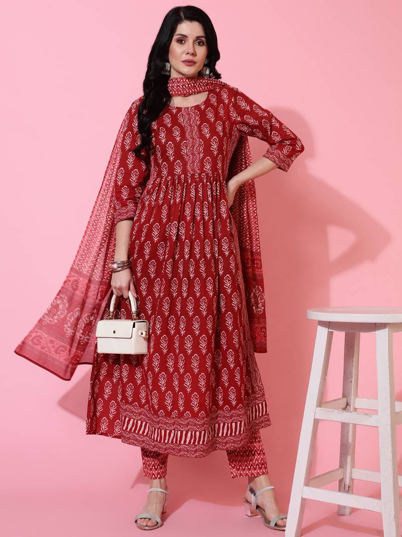 Kimayra cotton calf length semi flared 3/4 sleeves printed round neck kurta bottom dupatta set