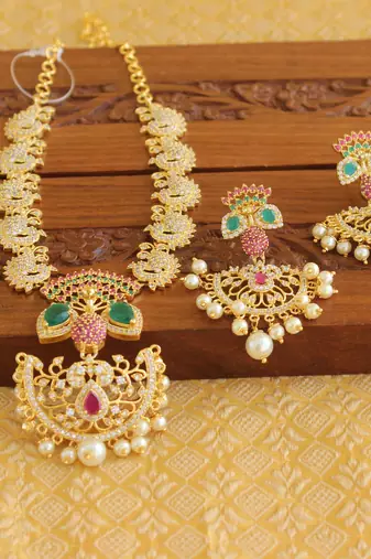Gold platted ruby cz peacock pearl short necklace set